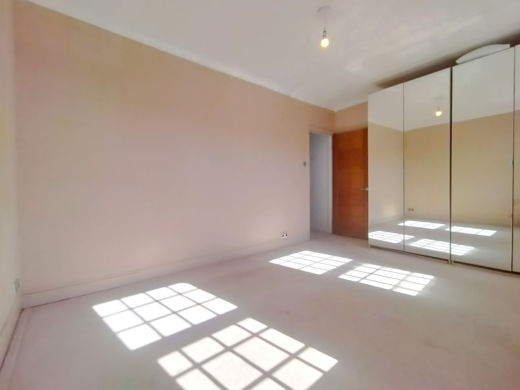 Photo 24- click for photo gallery